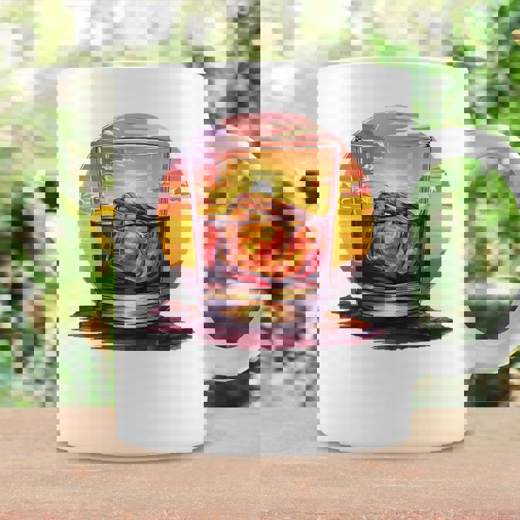 エレガントなウイスキーの夕日 コーヒーマグ ギフトのアイデア