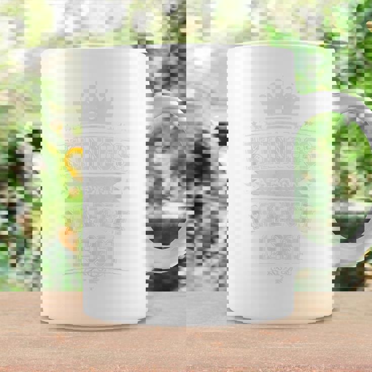 キングスは1961年3月生まれ65歳の誕生日 男性 男の子 コーヒーマグ ギフトのアイデア