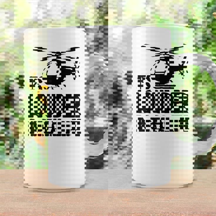 ヘリコプター 空中乗組員 実生活ではより大きな音色 コーヒーマグ ギフトのアイデア