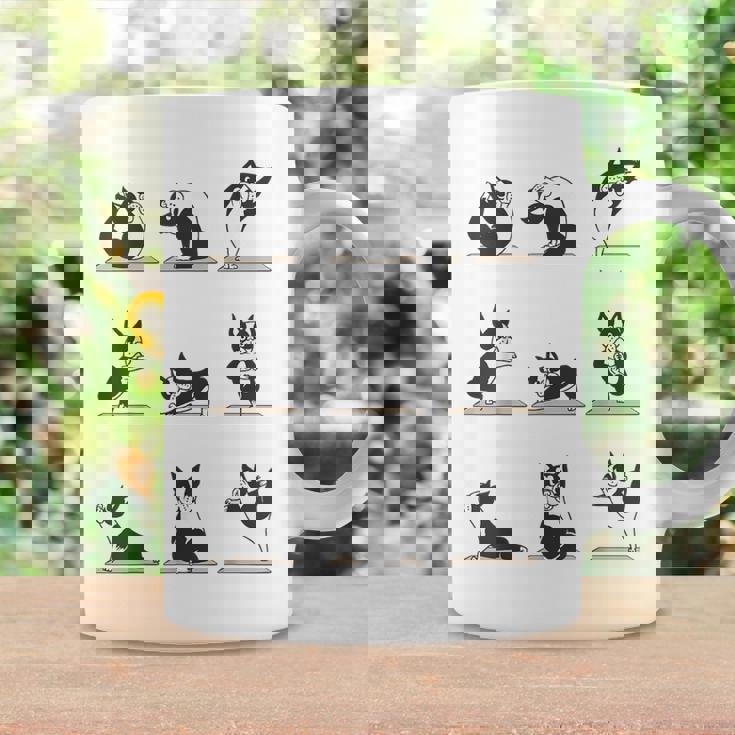 ボストンテリア ヨガ アサナ ポーズ 瞑想 おもしろtシャツ コーヒーマグ ギフトのアイデア