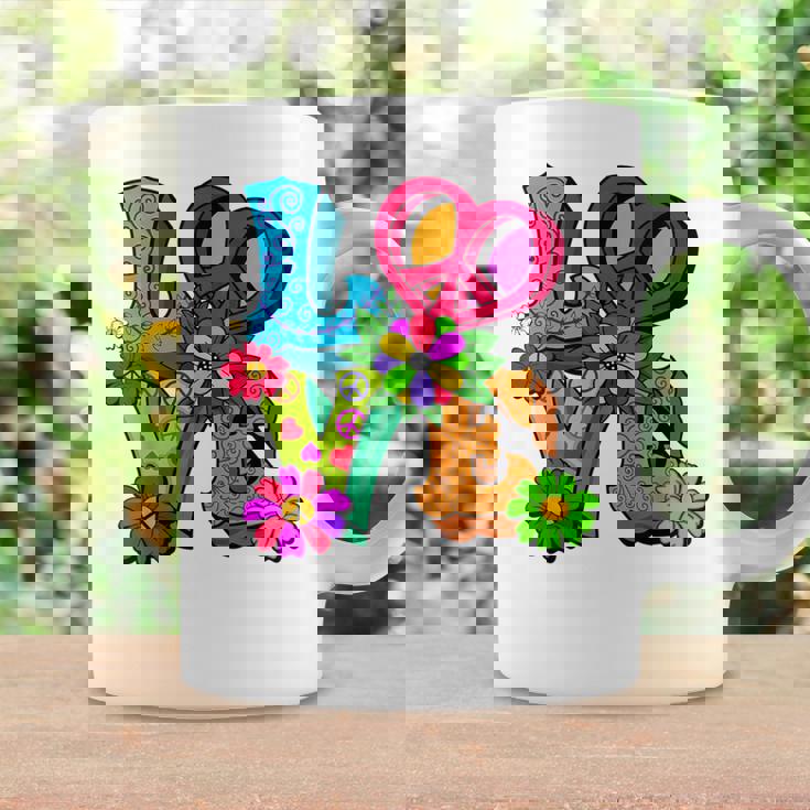 明るくカラフルな愛と平和 ピースサイン フラワートップ コーヒーマグ ギフトのアイデア