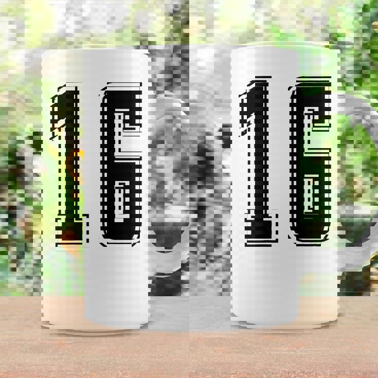 背番号 16 チーム短大スポーツ背番号付きユニフォーム コーヒーマグ ギフトのアイデア