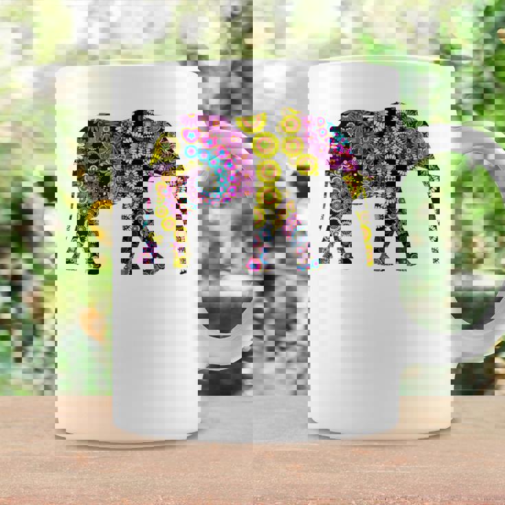 象のシルエット、かわいいボヘミアンデザイン。 コーヒーマグ ギフトのアイデア