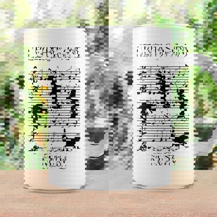 音楽とトカゲ ヤモリ ミュージシャン 爬虫類 コーヒーマグ ギフトのアイデア