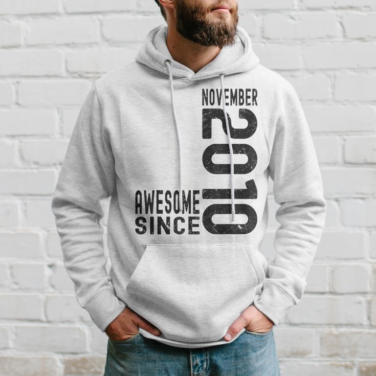 Impresionante Desde Noviembre 2010 Nacido En 2010 Noviembre Cumpleaños Sudadera Regalos para él