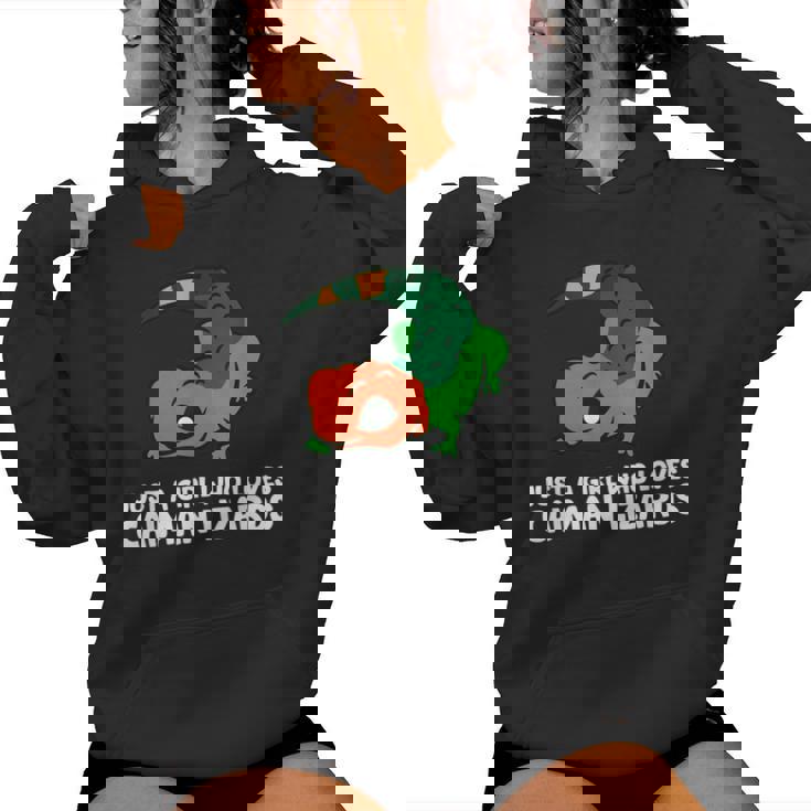 Just A Girl Who Loves Caiman Lizards ファニーカイマントカゲ レディースパーカー