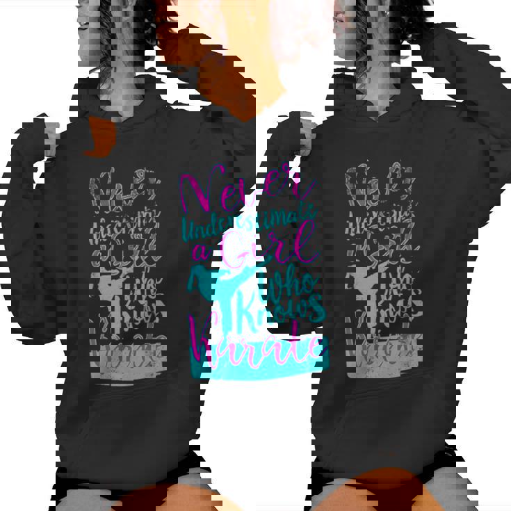 空手を知っている女の子を過小評価してはいけない面白い名言 レディースパーカー