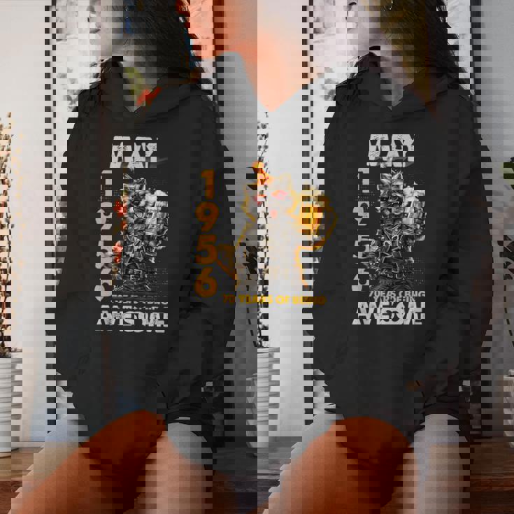 70Th Birthday Raccoon Beer May 1956Intage 70 Years Old レディースパーカー 彼女への贈り物