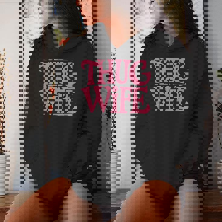 Pink Thug Wife クラシックなギャングスタイルのレトロなステートメント レディースパーカー 彼女への贈り物