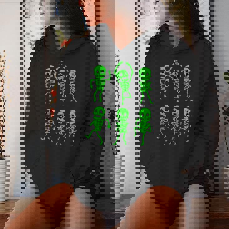 ハロウィン ダンシングスケルトン グリーン 不気味な男の子 女の子 キッズ レディースパーカー 彼女への贈り物