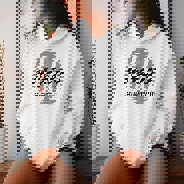 66歳の誕生日 男性 女性 66歳 1960年 面白い ギフト レディースパーカー 彼女への贈り物