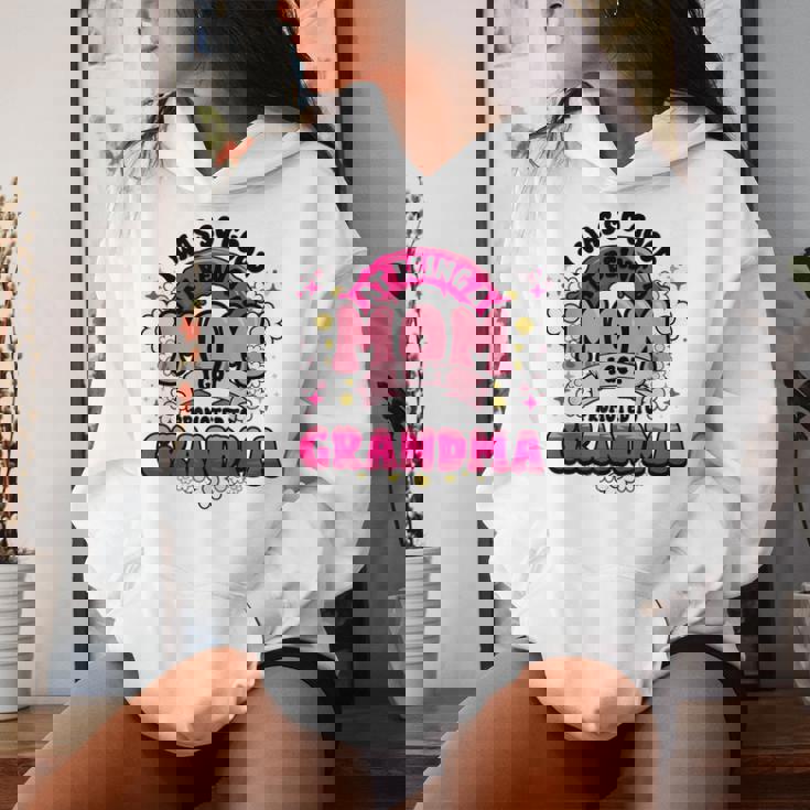 お母さんはおばあちゃんに昇進しました新しいおばあちゃんママ面白い母の日 レディースパーカー 彼女への贈り物