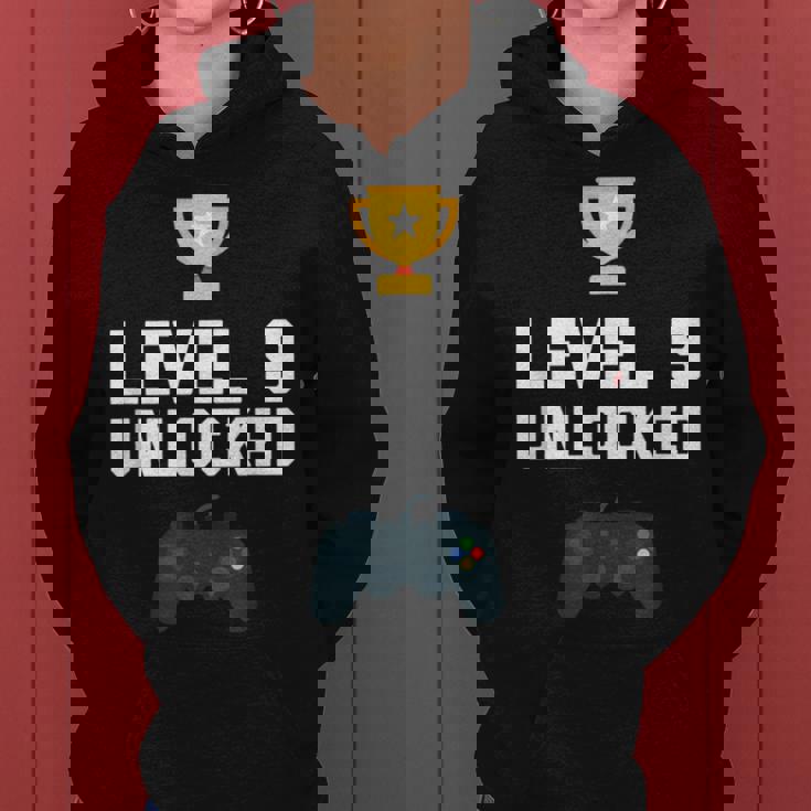 9歳 誕生日シャツ 男の子 女の子 ギフト 9歳 レベルアップ ゲーマー レディースパーカー