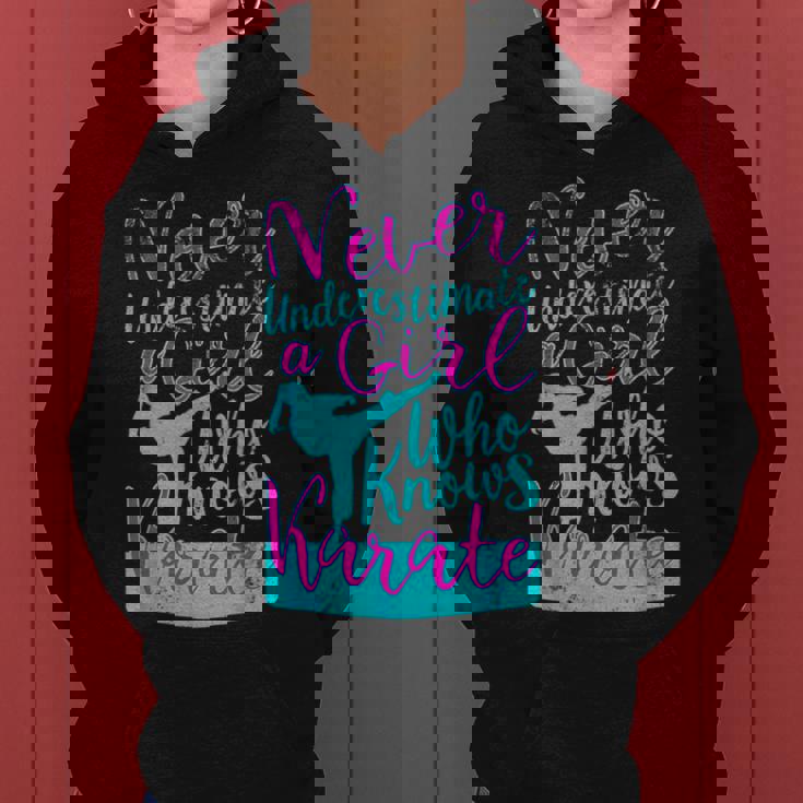 空手を知っている女の子を過小評価してはいけない面白い名言 レディースパーカー