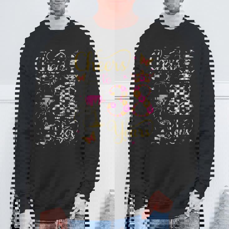 38歳、38歳の女王の誕生日、38歳の誕生日に乾杯。 スウェットシャツ 高齢者への贈り物