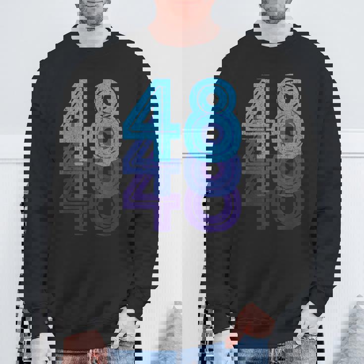 48ラッキーナンバー48歳の誕生日のスポーツチーム スウェットシャツ 高齢者への贈り物