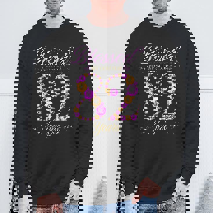 82歳の82歳の誕生日bデーパーティーに神に祝福されて スウェットシャツ 高齢者への贈り物