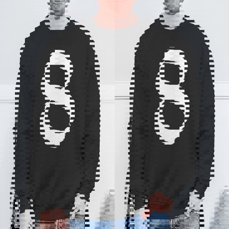 8番目 古英語の中世スタイルの8番 スウェットシャツ 高齢者への贈り物