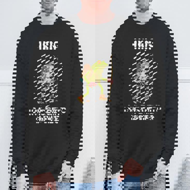 Cute Frog Hiking Is Myecret To Happiness カエル スウェットシャツ 高齢者への贈り物