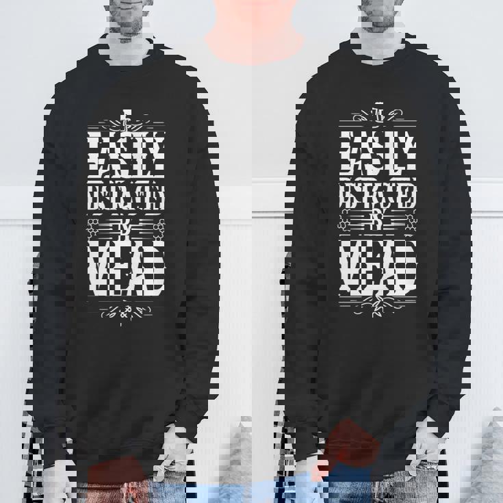 Easy Distracted By Mead 長袖tシャツ スウェットシャツ 高齢者への贈り物