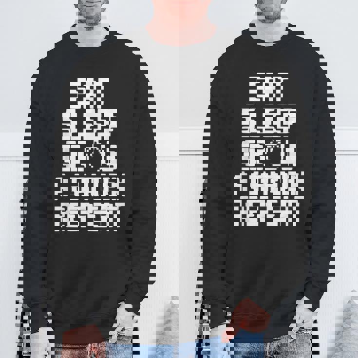 Eatleep Grow A Garden Repeat 面白い ガーデニング ゲーム スウェットシャツ 高齢者への贈り物