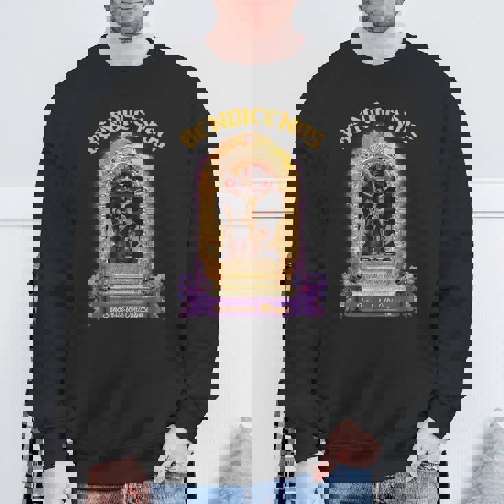 Eleñor De Los Milagros Is The Patron Of Peruvian Lima Peru スウェットシャツ 高齢者への贈り物