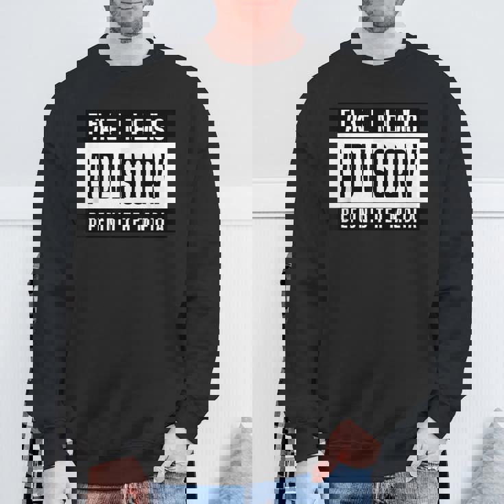 Fake News Advisory Defund The Media スウェットシャツ 高齢者への贈り物