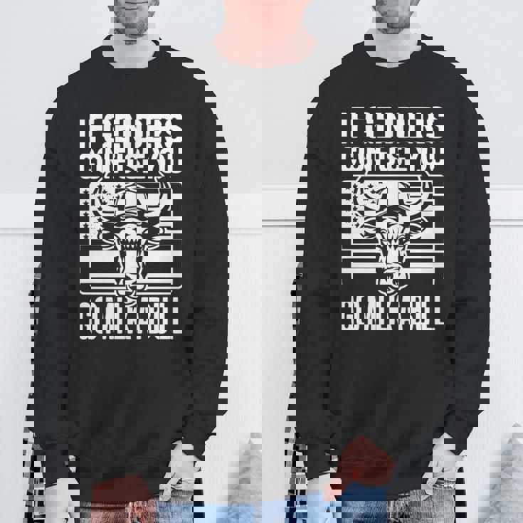 If Genders Confuse You Go Milk A Bull Usa 国旗 アメリカ 長袖tシャツ スウェットシャツ 高齢者への贈り物