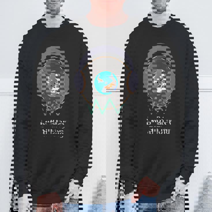 Low Batterytill Flowing 錦鯉 音楽 ヘッドホン 和風 低電力 共感 デザイン スウェットシャツ 高齢者への贈り物