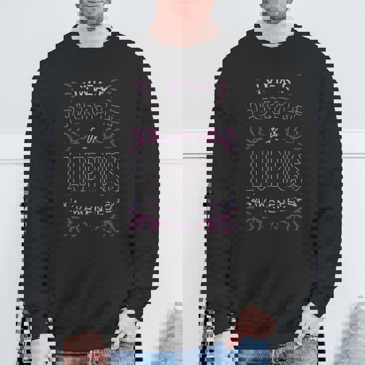 I Wear Purple For Lupus Awarenessleミーム 長袖tシャツ スウェットシャツ 高齢者への贈り物