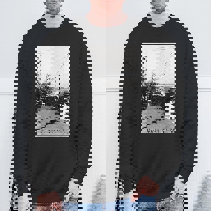 Yokohama Yamashita Pier 1966年3月 モノクローム写真 スウェットシャツ 高齢者への贈り物