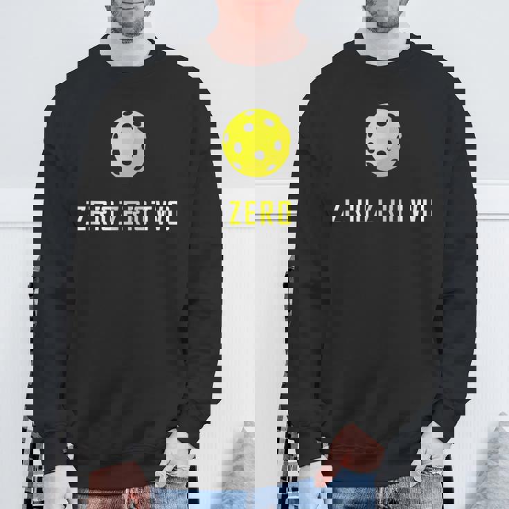 Zero Zero Two 、面白いピックルボール退職ギフト スウェットシャツ 高齢者への贈り物