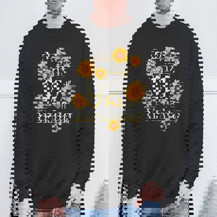 かわいいひまわり 92歳の誕生日 92歳の誕生日 長袖tシャツ スウェットシャツ 高齢者への贈り物