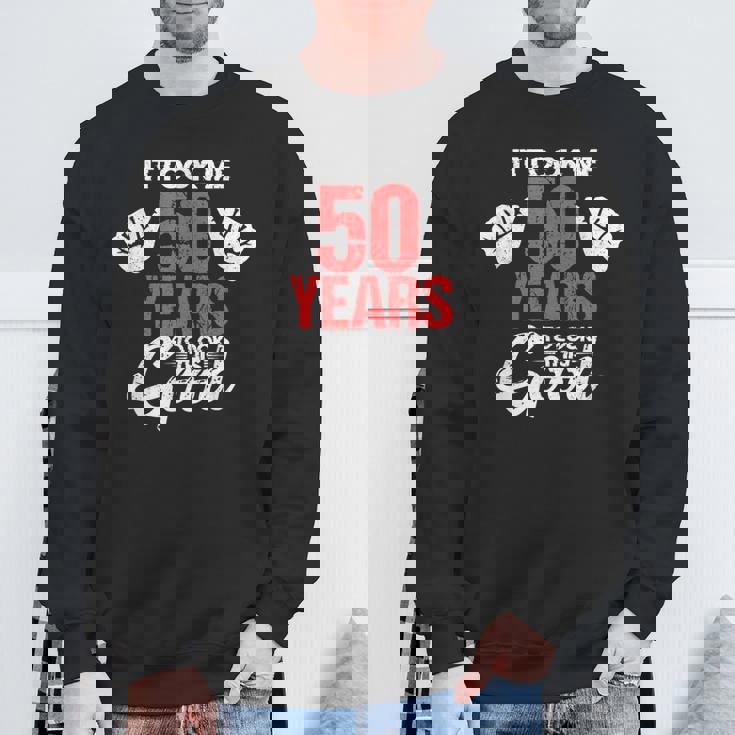 この素敵な50歳の誕生日を面白く見せるのに50年かかりました スウェットシャツ 高齢者への贈り物