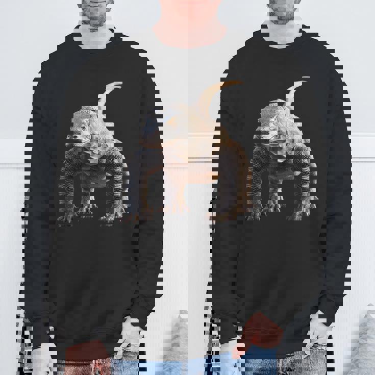 オオトカゲ 爬虫類 コモドドラゴン バンドドラゴン トカゲドラゴン スウェットシャツ 高齢者への贈り物