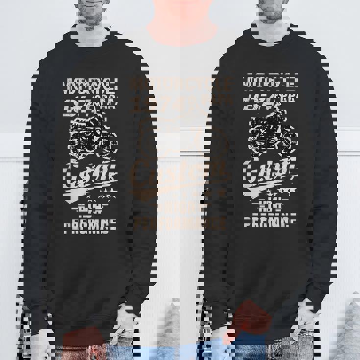 オートバイ バイク 2輪車 お父さん 祖父 1974年 生まれ 誕生日 ヴィンテージ 服 スウェットシャツ 高齢者への贈り物