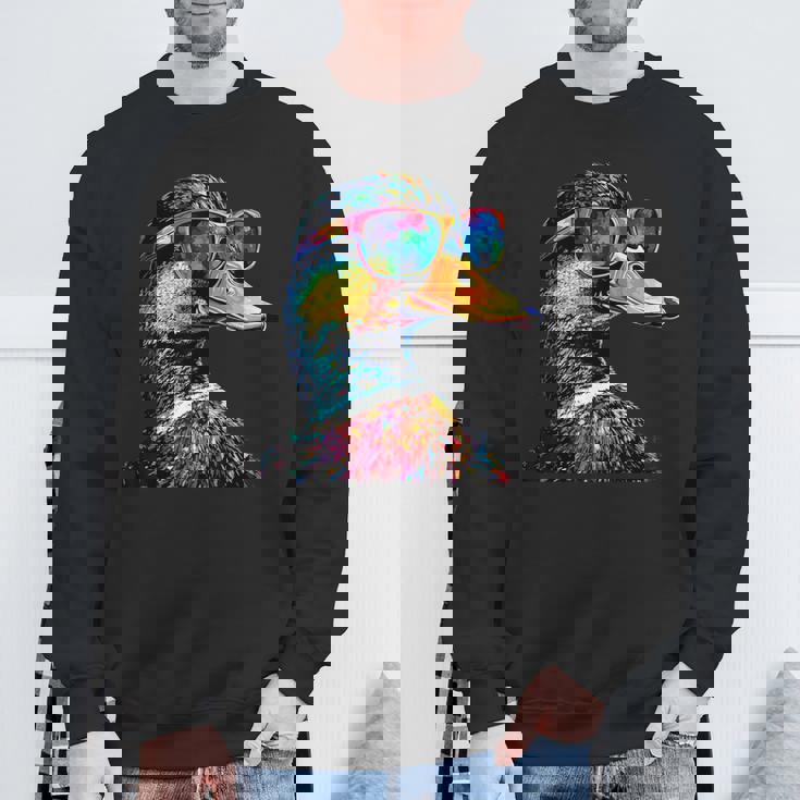 カラフルな虹色のアヒル マガモ ドレイク 小さなアヒル スウェットシャツ 高齢者への贈り物