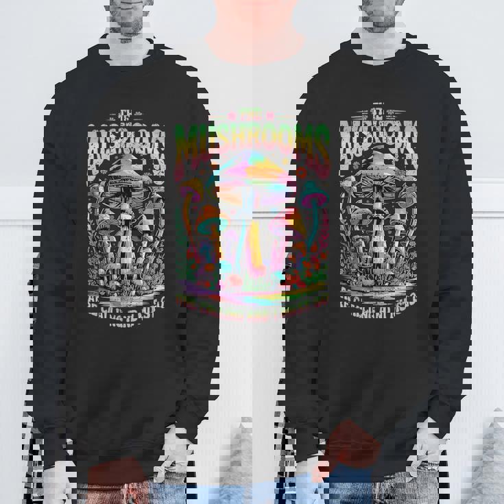 キノコはカラフルなサイケデリックな森の風景を呼んでいます。 スウェットシャツ 高齢者への贈り物