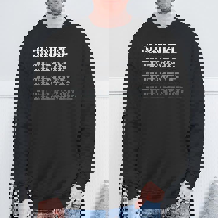 クールおじいちゃん The Man The Myths The Legend The Legend おじいちゃん スウェットシャツ 高齢者への贈り物