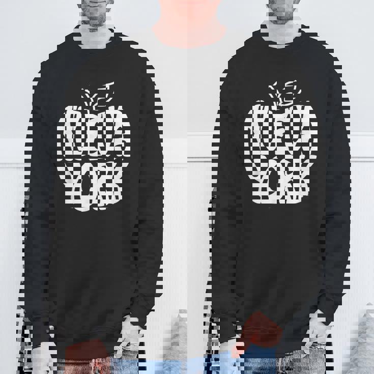 ニューヨーク Nyc ザ・ビッグ・ダイバーシブ・アップル・ラ・グラン・マンザナ スウェットシャツ 高齢者への贈り物