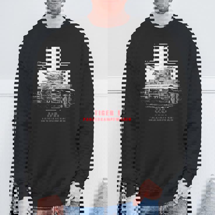 バトルタンクww2戦車タイガーi スウェットシャツ 高齢者への贈り物