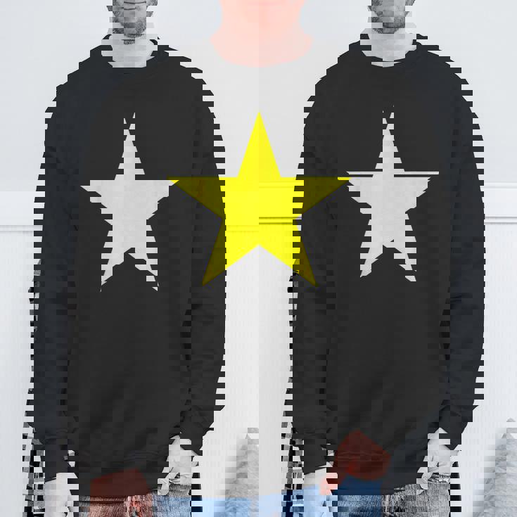 ベトナム国旗 ベトナム国旗 ベトナム国旗 赤と黄色の星 スウェットシャツ 高齢者への贈り物