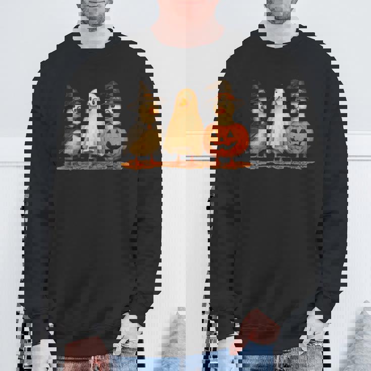 ペンギン 魔女 ゴースト パンプキン トリオ ハロウィン 楽しい 長袖tシャツ スウェットシャツ 高齢者への贈り物