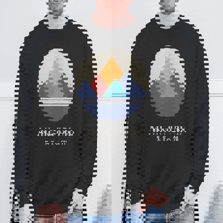 ミニマルなアンナプルナベースキャンプ 山モチーフ ハイキング スウェットシャツ 高齢者への贈り物