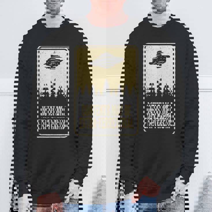 中身は地球外ufo 月曜日 宇宙人宇宙 スウェットシャツ 高齢者への贈り物