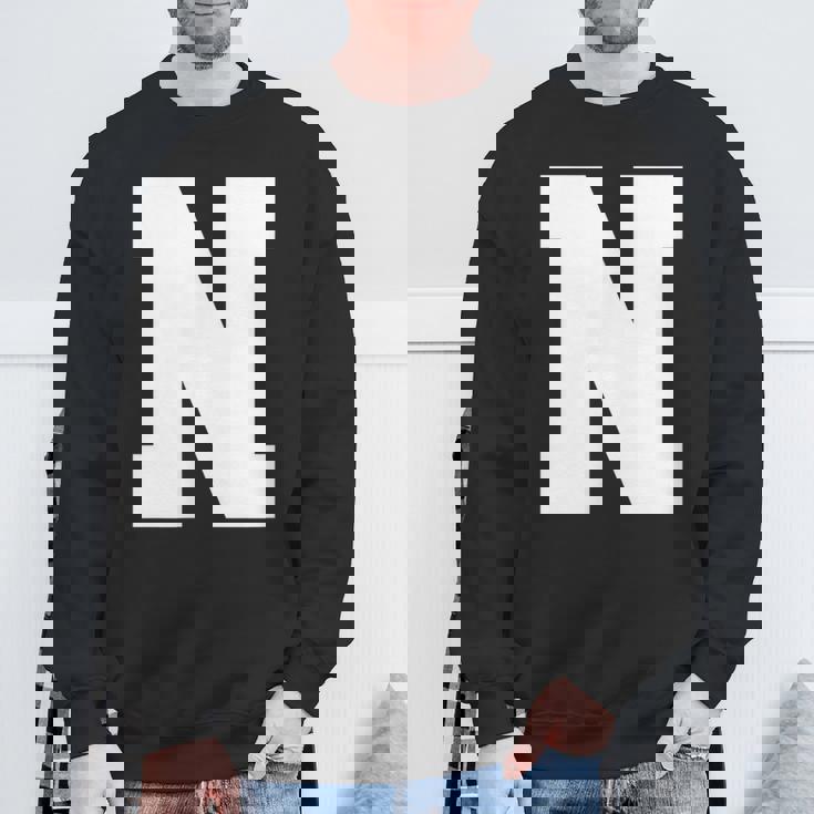 大文字nアルファベットモノグラムイニシャル スウェットシャツ 高齢者への贈り物