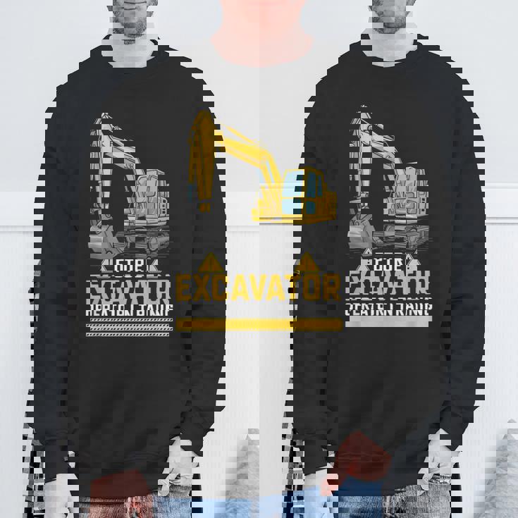 将来の掘削機オペレーターが重機ファンのトレーニングに参加。 スウェットシャツ 高齢者への贈り物