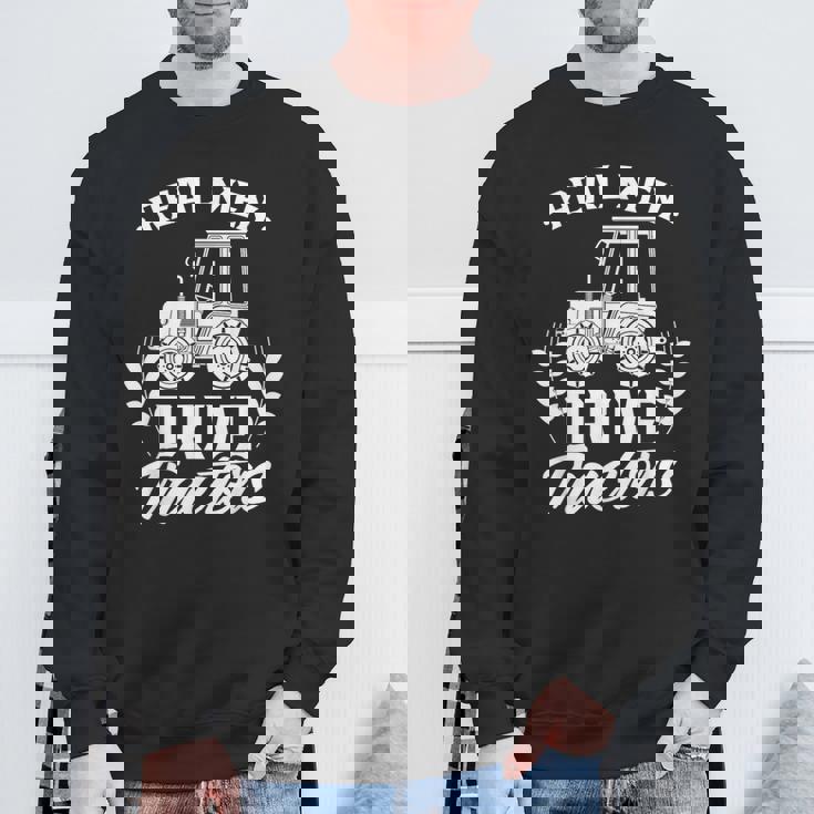 本物の男はトラクターを運転する 農作業 ランチ 農家 ファーム スウェットシャツ 高齢者への贈り物