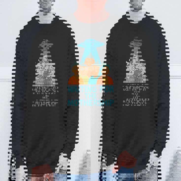 母艦を待つufo エイリアン陰謀論 スウェットシャツ 高齢者への贈り物