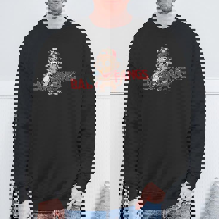 猿 子猿 ミルクを飲む赤ちゃん猿【Baby Fangs】 スウェットシャツ 高齢者への贈り物